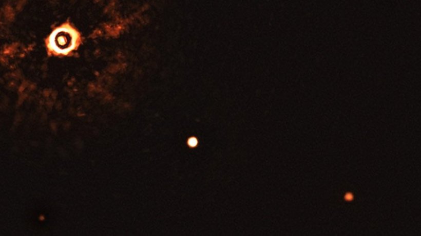 Zum ersten Mal fotografierte ein junges Planetensystem mit einem sonnenähnlichen Stern