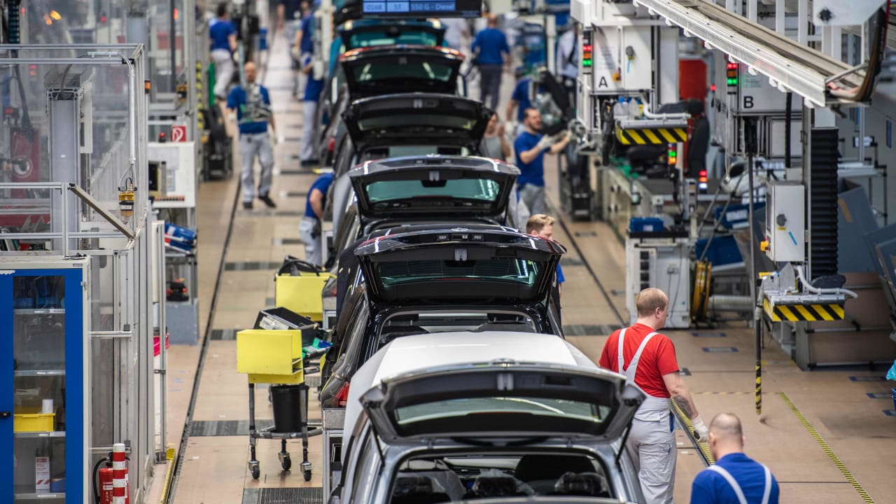 Corona-Studie: Die Krise hat die Autoindustrie so hart getroffen - die Wirtschaft