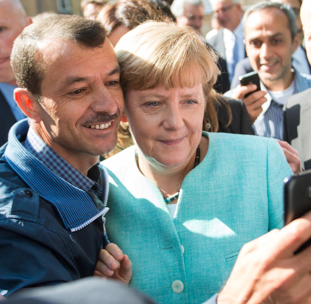 Asylpolitik - Angela Merkel trifft sich mit Flüchtlingen