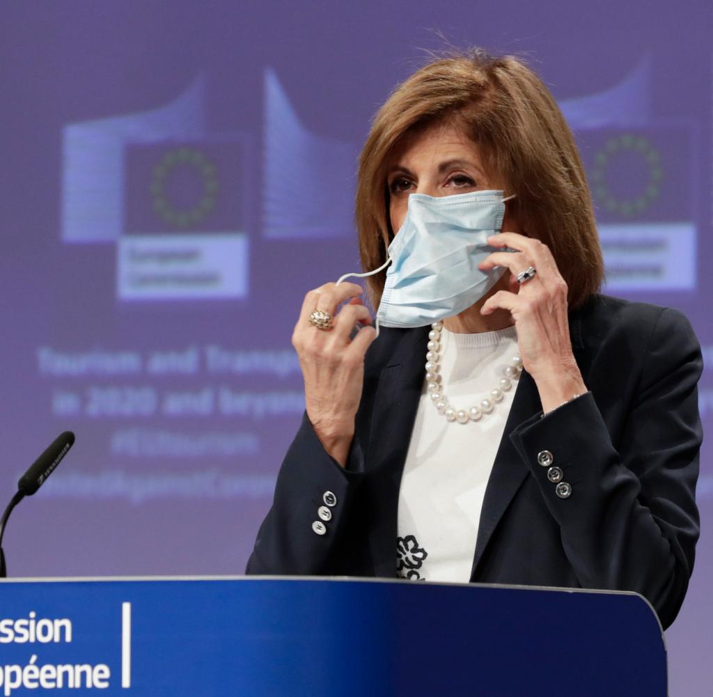 Mit einer Maske der Vorsicht: EU-Gesundheitskommissarin Stella Kyriakides