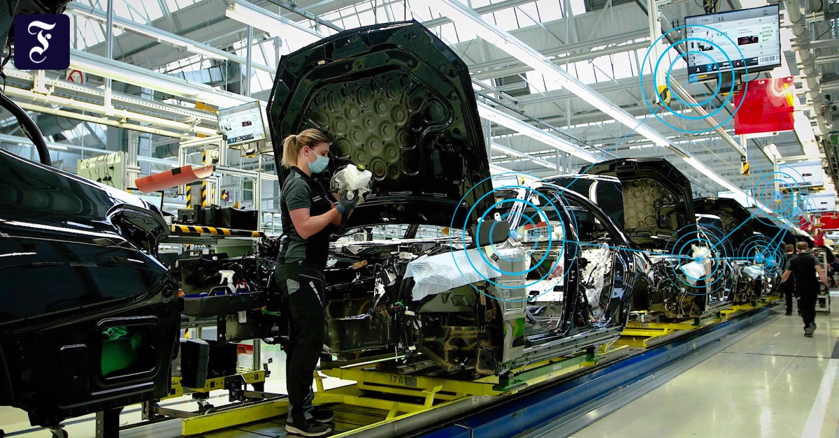 Daimlers neues Werk der S-Klasse in Betrieb