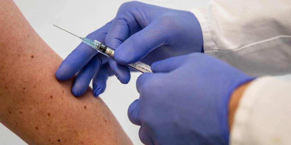 Laut einer Studie haben die Deutschen wieder mehr Vertrauen in Impfstoffe.  Foto: Christoph Schmidt / dpa (Bild: dpa) Foto: Christoph Schmidt / dpa