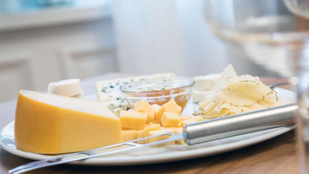 Lidl-Rückruf für Käse: Gesundheitsgefahr - Probleme können ganz harmlos beginnen