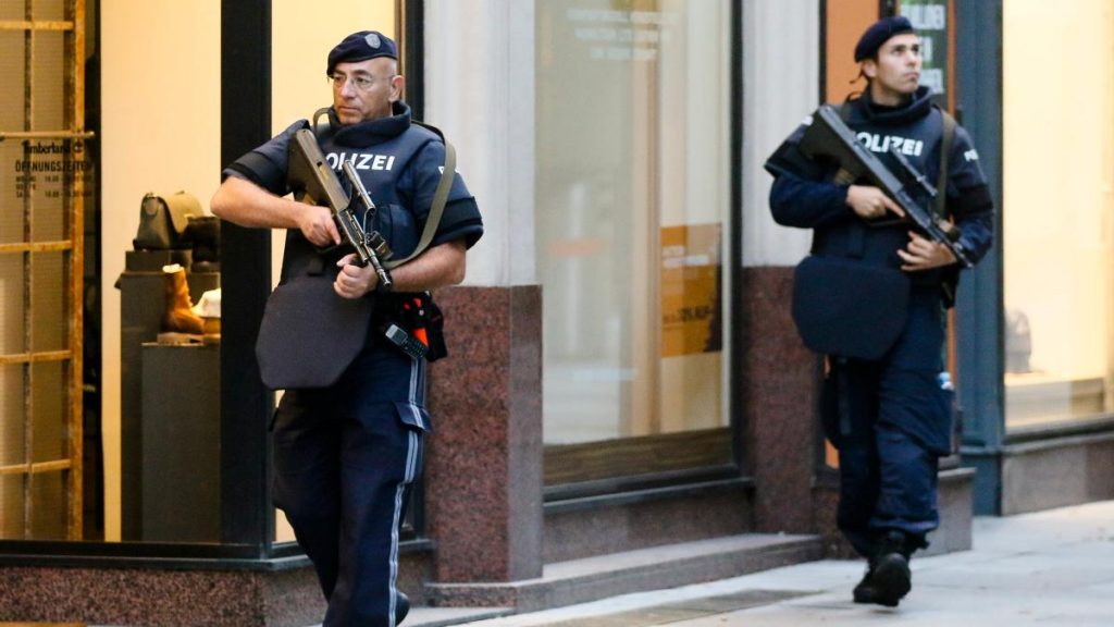 Terror in Wien: Der Angreifer war ein IS-Anhänger, das vierte Opfer stirbt - Live-Ticker
