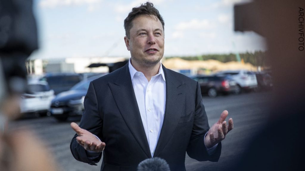 Tesla-Chef Elon Musk besucht erneut die Gigafactory-Baustelle in der Nähe von Berlin |  Regional