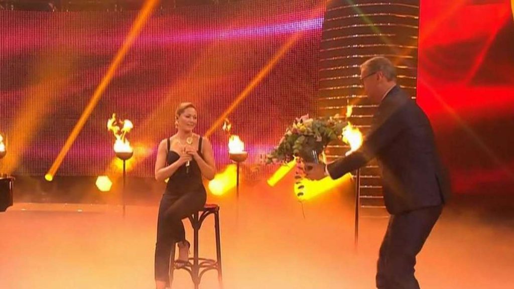 Helene Fischer singt im Fernsehen - plötzlich wird Jauch ernst und erklärt, was außerhalb der Kamera passiert ist