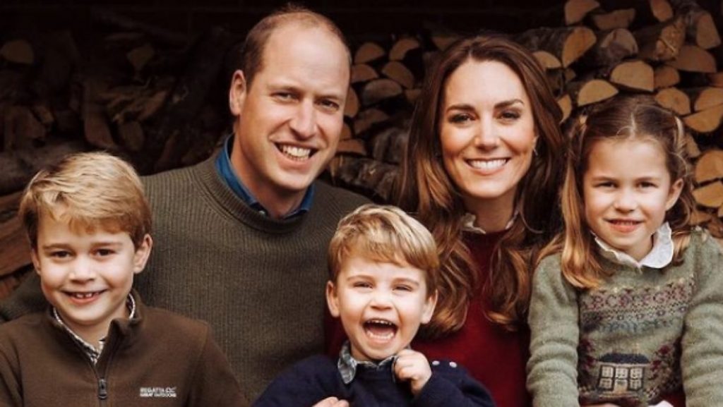 Royals teilen Weihnachtskarte: Louis 'Strahlen überschatten Familie