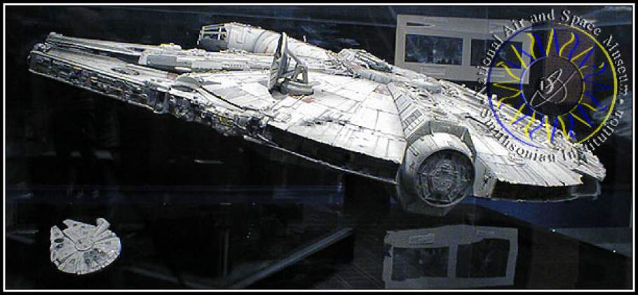 Ein Serienmodell des Millennium Falcon