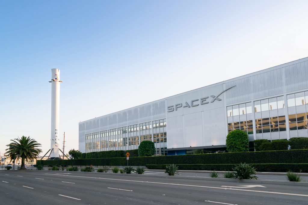 Das DOJ untersucht SpaceX nach Einstellung einer Diskriminierungsbeschwerde