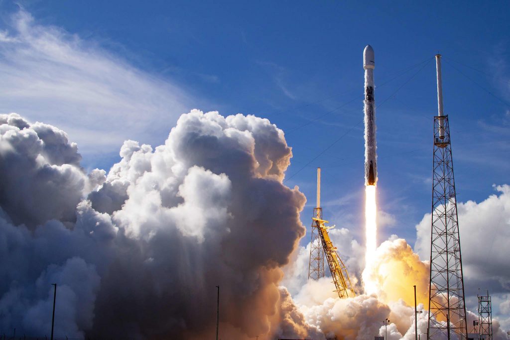 Der Sirius XM SXM-7-Satellit fällt aus, wurde von Maxar gebaut und von SpaceX gestartet