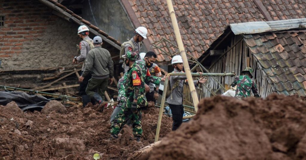 Mindestens 12 Tote bei 2 Erdrutschen in Indonesien
