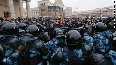 Der Kreml trifft russische Demonstranten mit heftigem Vorgehen seit Jahren 