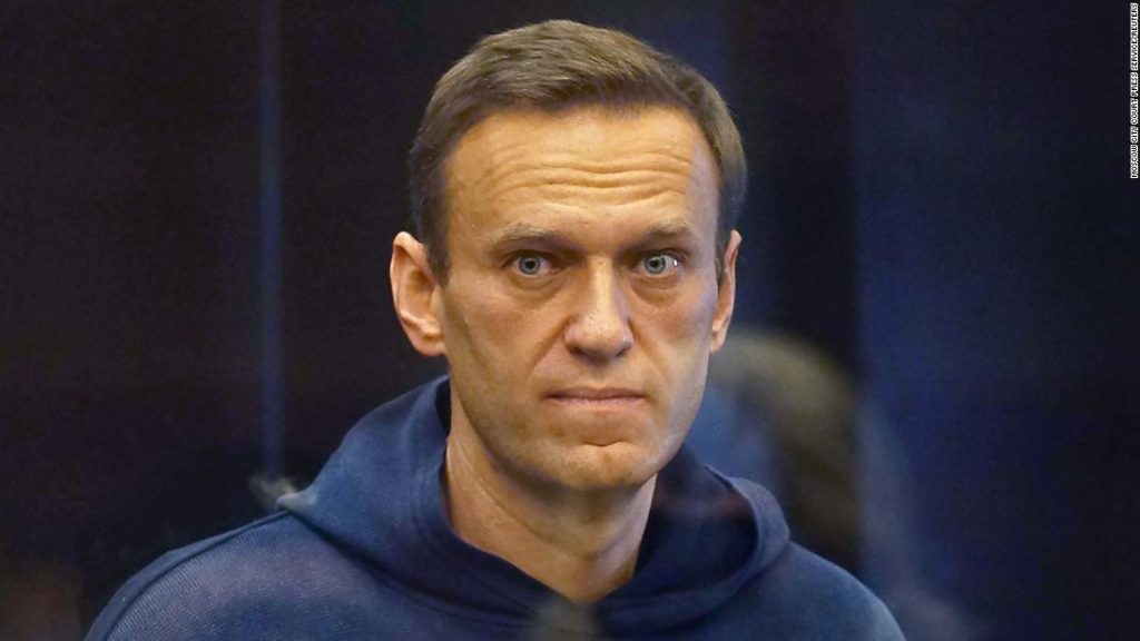 Alexey Navalny: Kremlkritiker machen sich lächerlich und behaupten, er habe die Behörden im Koma nicht kontaktiert