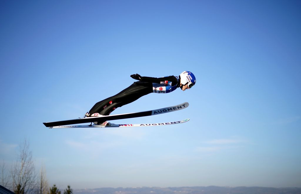 Pinkelnig kommt nach einer Verletzung beim FIS Ski Jumping World Cup zurück