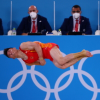 Sun Wei aus China im Einsatz bei der Bodenübung.  |  REUTERS