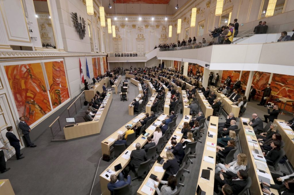 Muslime in Österreich kritisieren diskriminierendes Gesetz vom Parlament