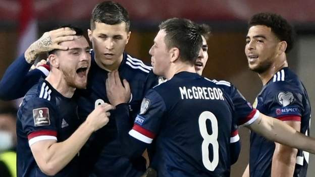 Österreich 0:1 Schottland: Lyndon Dykes' Elfmeter erringt riesigen Auswärtssieg