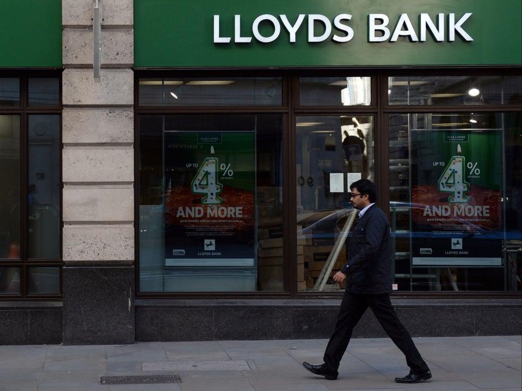 Schließung von 48 weiteren Filialen der Lloyds Bank und Halifax