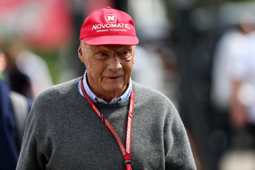 Prominenter F1-Journalist erwähnt, wie Niki Lauda den „Schlampenkampf“ zwischen Red Bull und Mercedes verhindert hat