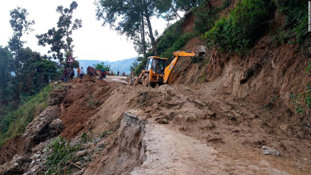 Indien Überschwemmungen in Nepal: Über 200 Tote durch starke Regenfälle und Überschwemmungen gemeldet