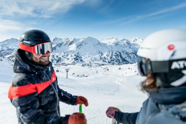 Bournemouth Echo: Das kleine Skigebiet Obertauern bei Salzburg bietet das Rundum-Sorglos-Paket für Skifahrer, da Schneesicherheit fast das ganze Jahr über und vielfältige Aktivitäten für Pistenfans und Nicht-Skifahrer