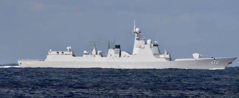 Chinesische und russische Marineschiffe überqueren gemeinsam die Straße von Japan