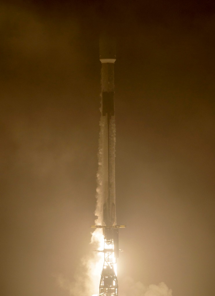 Raketenstart von SpaceX Falcon 9.