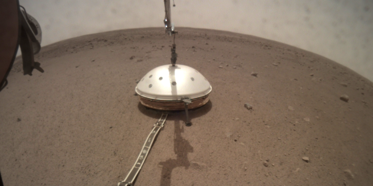 Wissenschaftler verwenden seismisches Rauschen, um die obersten 100 Meter des Mars abzubilden