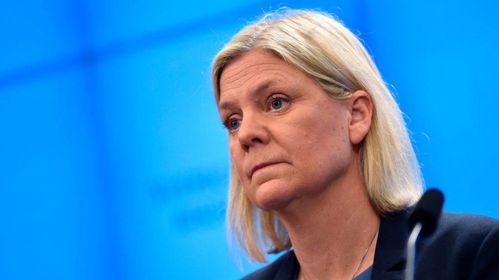 Schwedens erster weiblicher Premierminister tritt Stunden nach Ernennung zurück