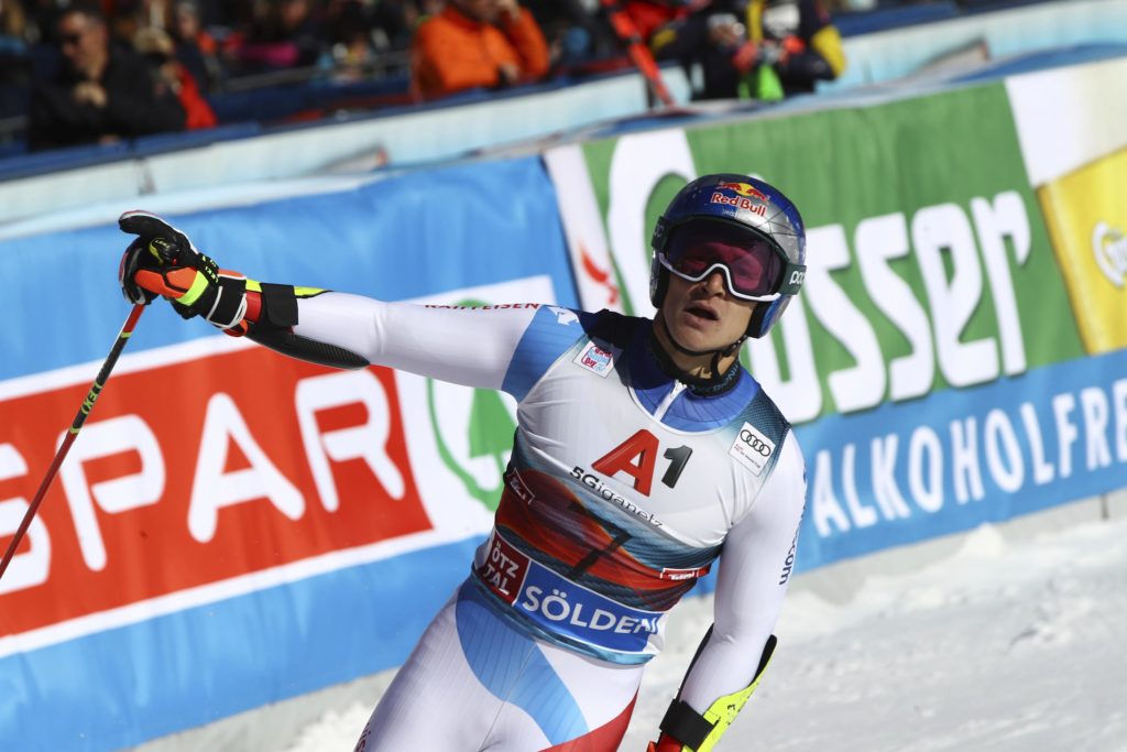 Schweizer Skifahrer Odermatt gewinnt GS-Eröffnungsmatch;  Amerikanischer Radamus 6.