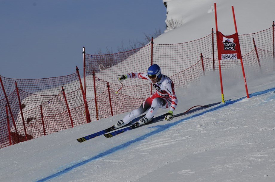 Ski Alpin-Slokar gewinnt ersten Parallelslalom und Weltcup-Titel