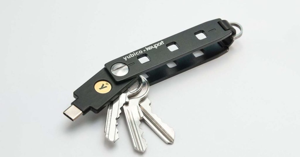 Yubico Key Organizer hält Ihre Hausschlüssel aufgeräumt und Ihren YubiKey-Sicherheitsschlüssel sicher