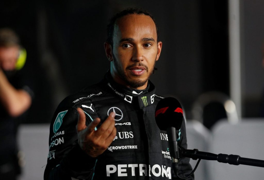 "Wir sind im Nachteil, gewinnen die letzten 2 Rennen" - Toto Wolff fragt Lewis Hamilton