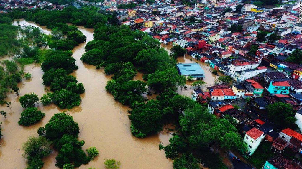 Tödliche Überschwemmungen haben Brasilien heimgesucht und Tausende vertrieben