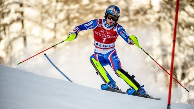 Der französische Skifahrer Noel eröffnet die Slalom-Saison mit einem souveränen Sieg