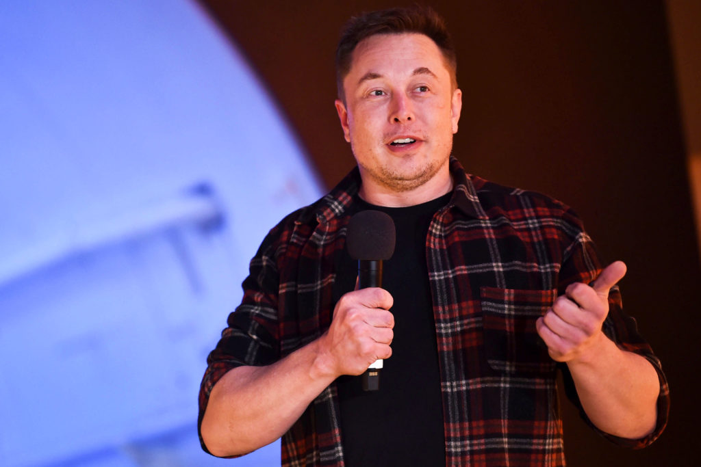 Elon Musk sagt, sein Vermögen sei kein "tiefes Geheimnis", seine Steuern seien "einfach"