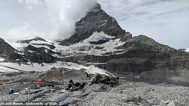 Das scheinbar starre Gebäude des Matterhorns (im Bild) - einer der höchsten Gipfel der Alpen - bewegt sich tatsächlich etwa alle zwei Sekunden hin und her