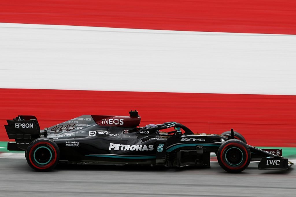 Hamilton führt Mercedes 1-2 im zweiten Training an