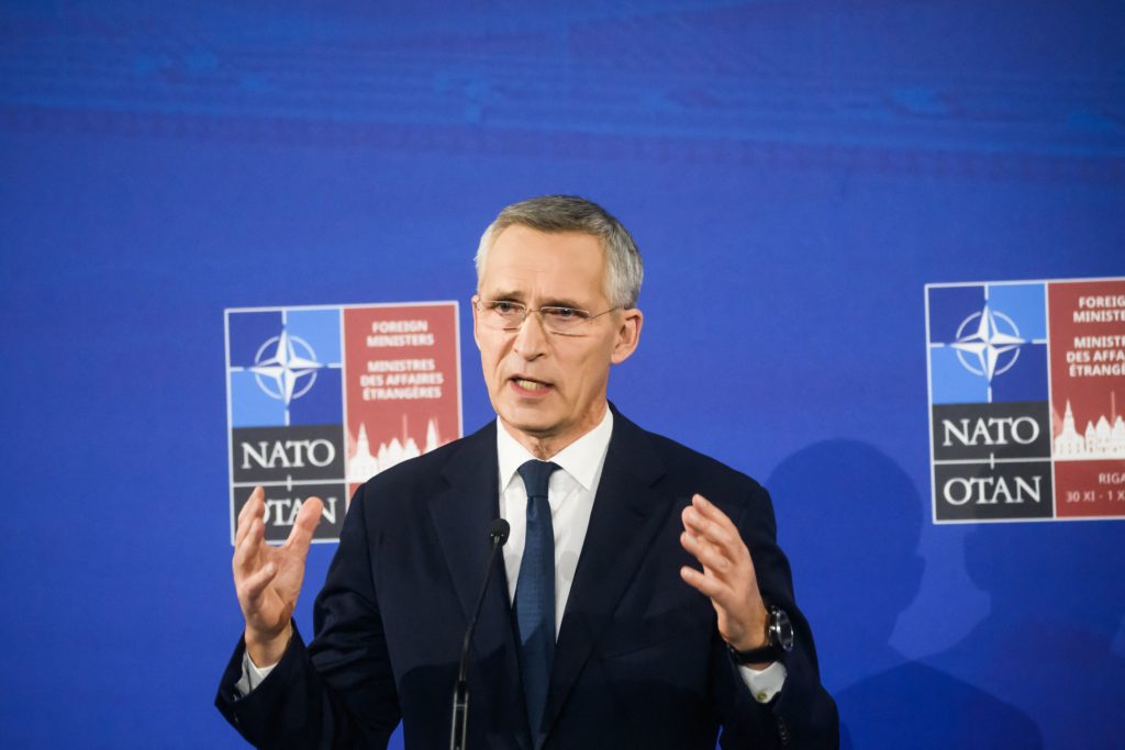 Russland ist im Niedergang, stellt aber immer noch eine militärische Bedrohung dar (NATO-Chef)