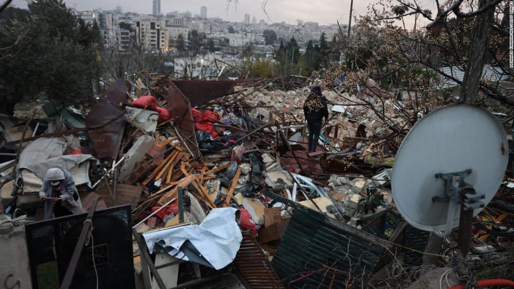 Das Haus einer palästinensischen Familie wurde in einem unruhigen Viertel in Ost-Jerusalem abgerissen
