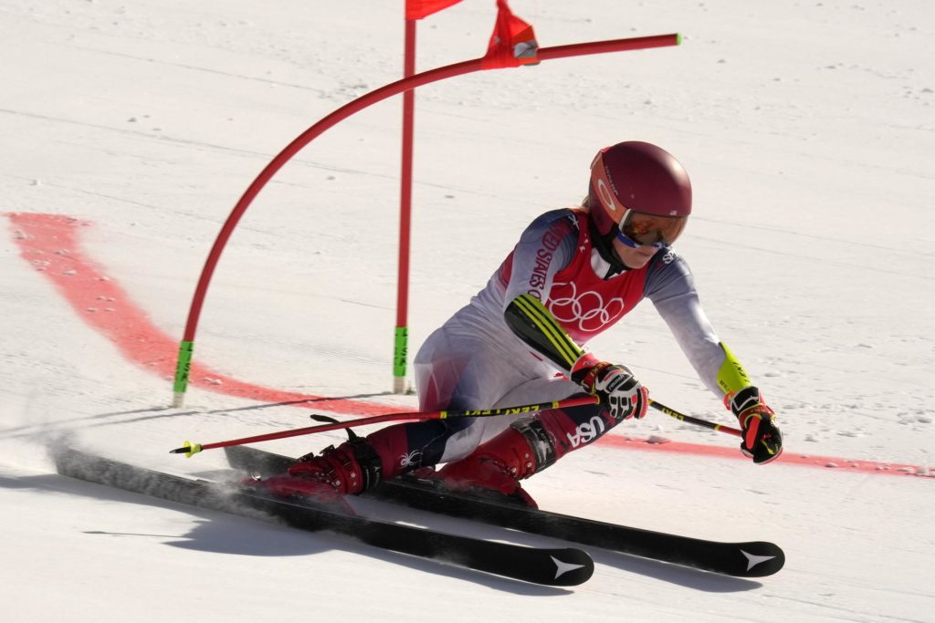 Österreichische Skifahrer gewinnen Gold im olympischen Mixed-Mannschaftswettbewerb