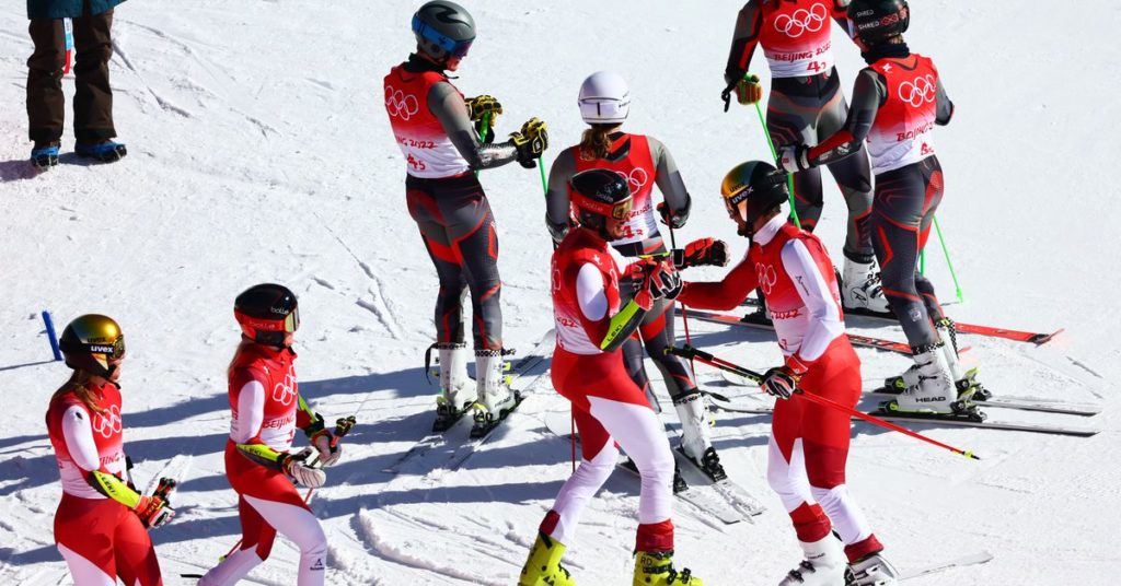Ski Alpin - Österreich gewinnt gemischtes Mannschaftsgold, Vereinigte Staaten von Shiffrin verfehlen