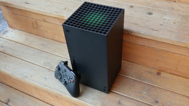 Die Xbox Series X-Konsole von Microsoft.