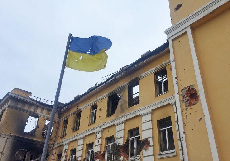 Factbox-Russia bietet Schweden oder Österreich als militärisches Vorbild für die Ukraine an