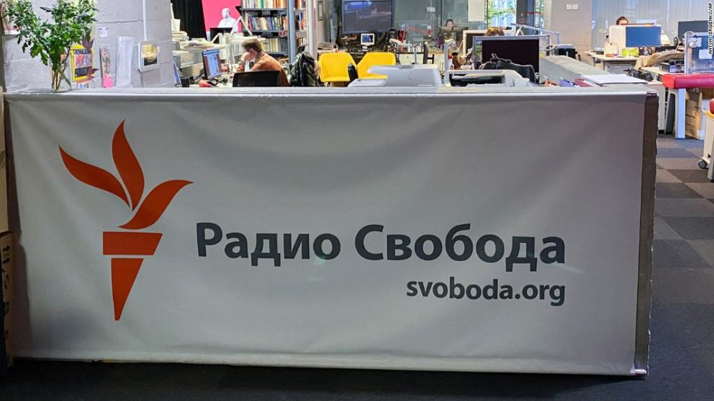 Russische Medien schalten ab, während Moskau durchgreift