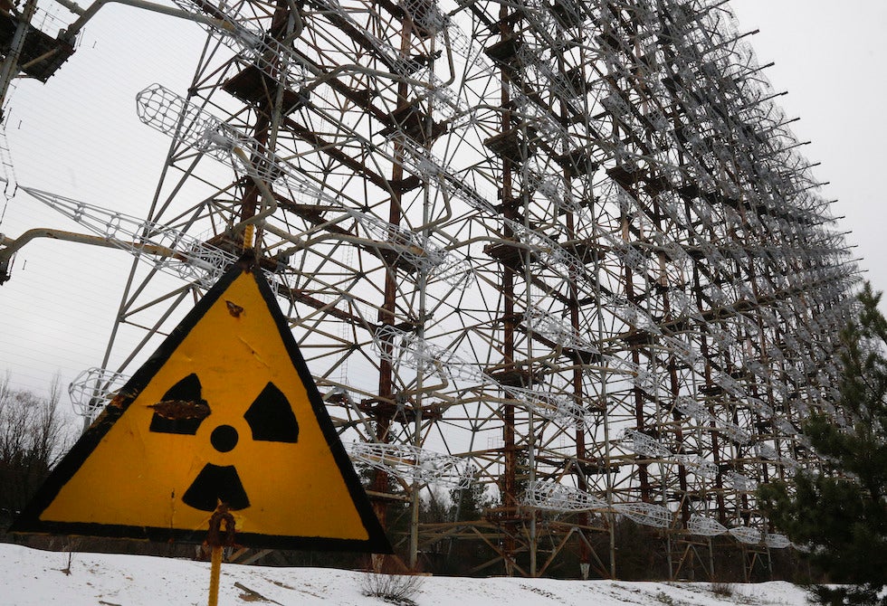 Tschernobyl-Arbeiter sagen, ungeschützte Russen hätten radioaktiven Staub in einem Giftgebiet aufgewirbelt