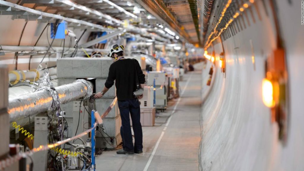 Der Large Hadron Collider wird auf der Suche nach dunkler Materie neu gestartet