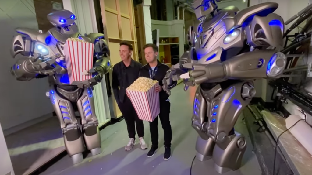 Der Titan The Robot-Act von Britain's Got Talent versorgt einen Festnetzanschluss mit einer geheimen Verbindung zu Ant und Dec & Saturday Night Takeaway