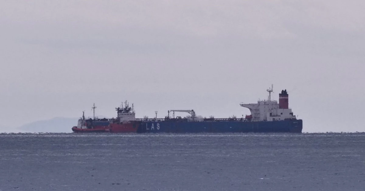 Griechenland beschlagnahmt russischen Tanker inmitten von EU-Sanktionen gegen Moskau