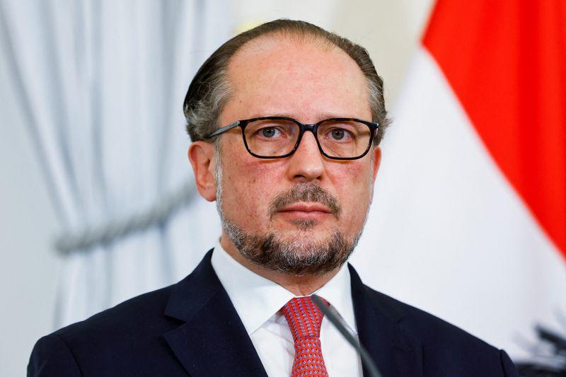 Der neutrale Status Österreichs werde bleiben, sagt der Außenminister